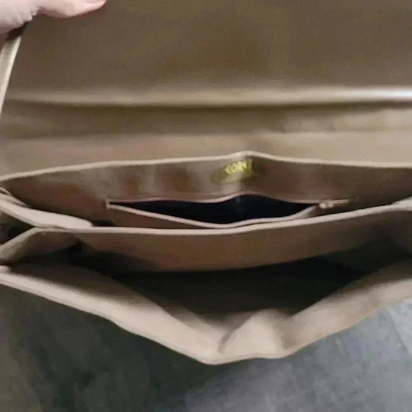 Vintage Coret Snakeskin Purse in Taupe - Picture 9 of 12